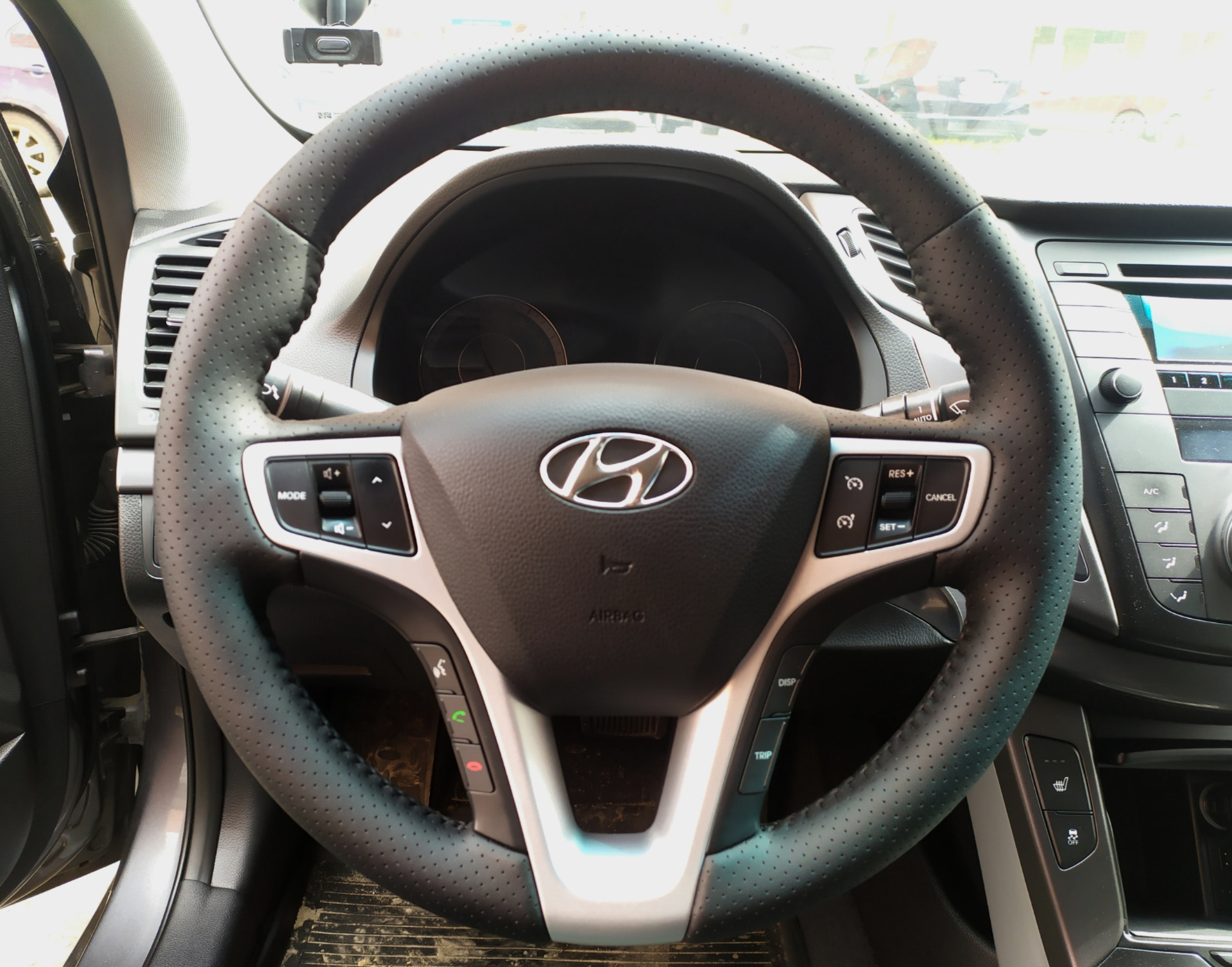 Как снять руль хендай i40 Утолщение и перетяжка руля Hyundai i40 - DRIVE2