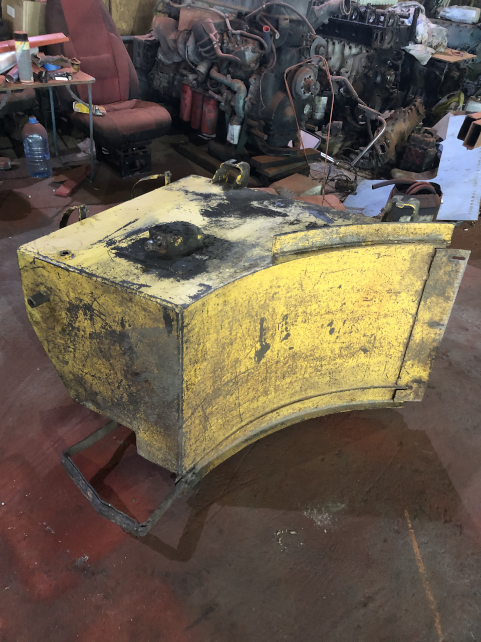 Ремонт топливных баков — Кировец К-700А -Красный-, 9,9 л., 1990 года ...