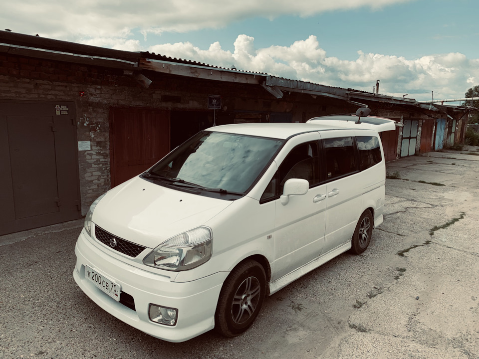 Nissan Serena c24