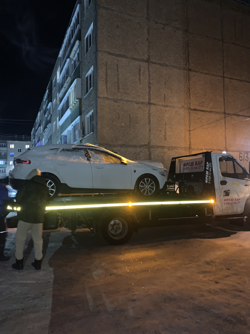 Первый эвакуатор — Volvo V40 Cross Country, 2 л, 2016 года | эвакуация ...