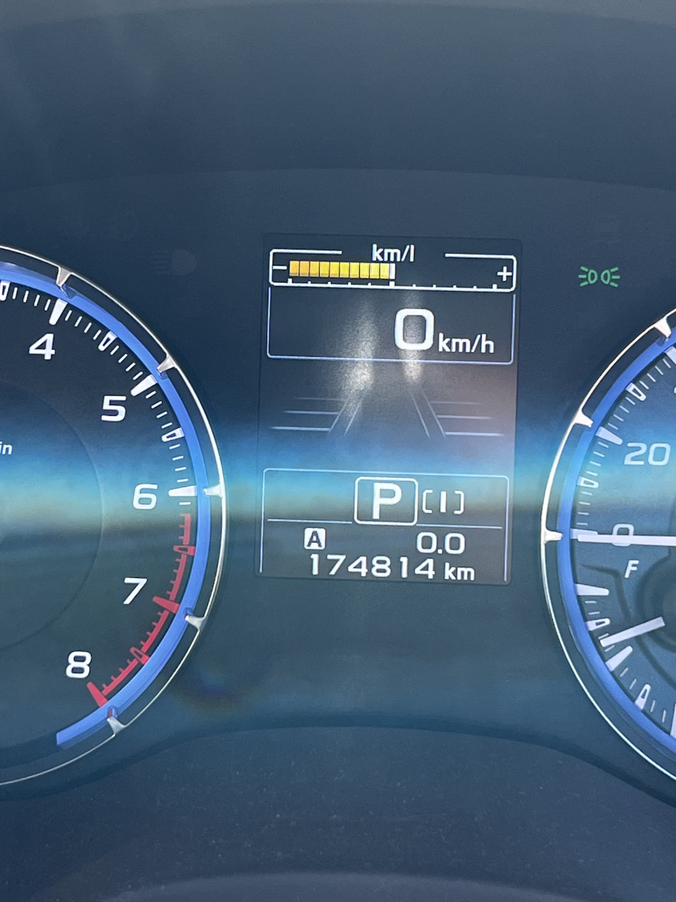 Levorg масло. Subaru Levorg масло. Датчик давления масла Субару Леворг