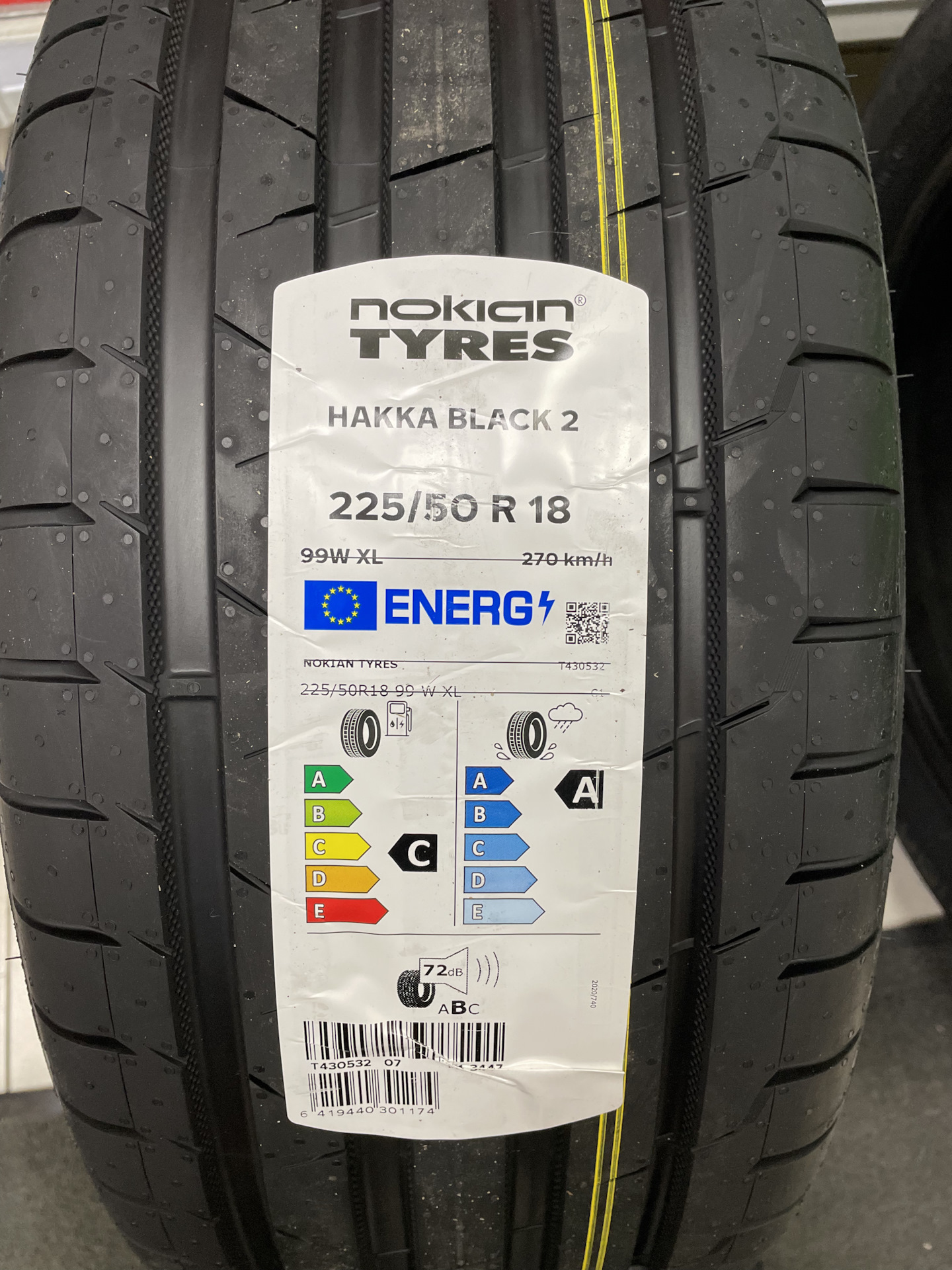 Nokian hakka black 2. Hakka Black 2. Nokian Hakka Black 225/50 r17. Nokian Hakka Black 2 лето 255/40 r19 100y. Нокиан Хакка 10.