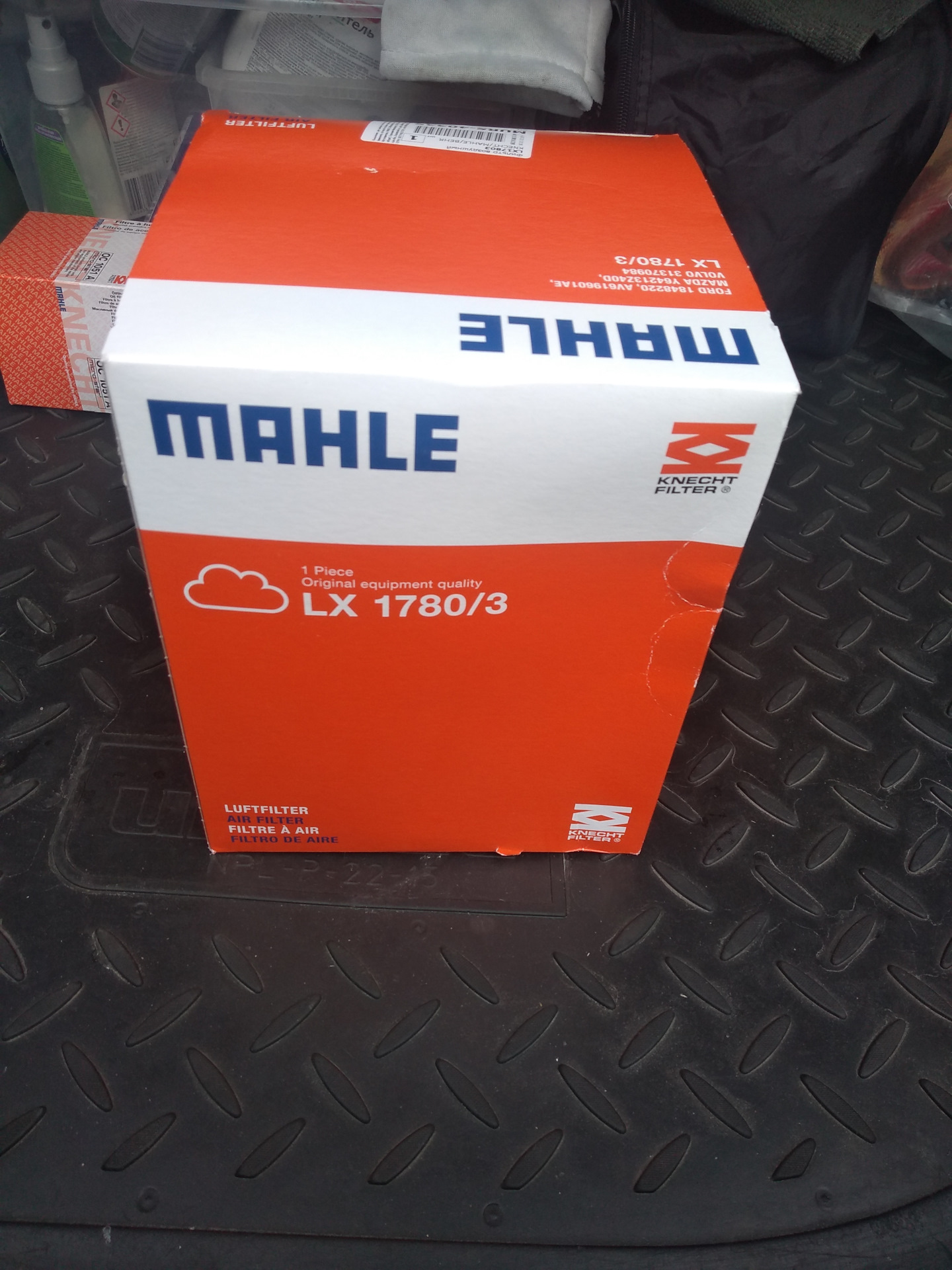 Воздушный фильтр MAHLE LX17803 (255600) — Ford Focus Sedan II, 1,6 л ...