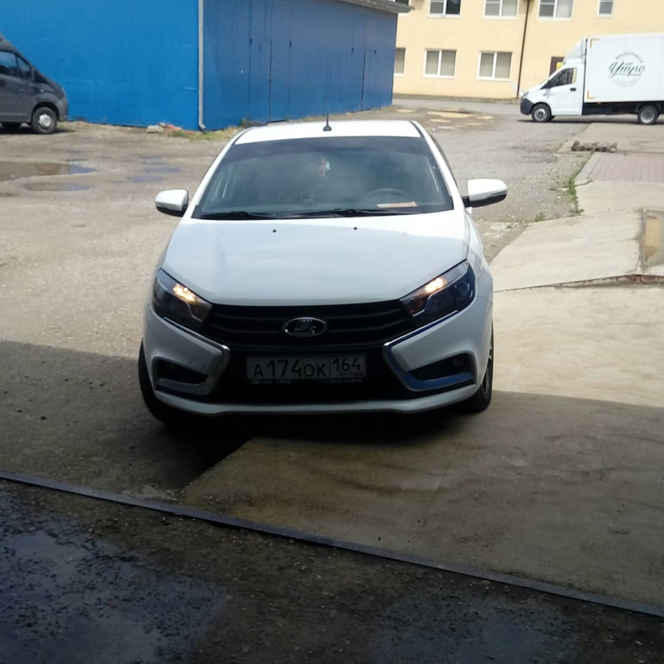 Слил воду после дождя — Lada Vesta, 1,6 л, 2016 года | фотография | DRIVE2