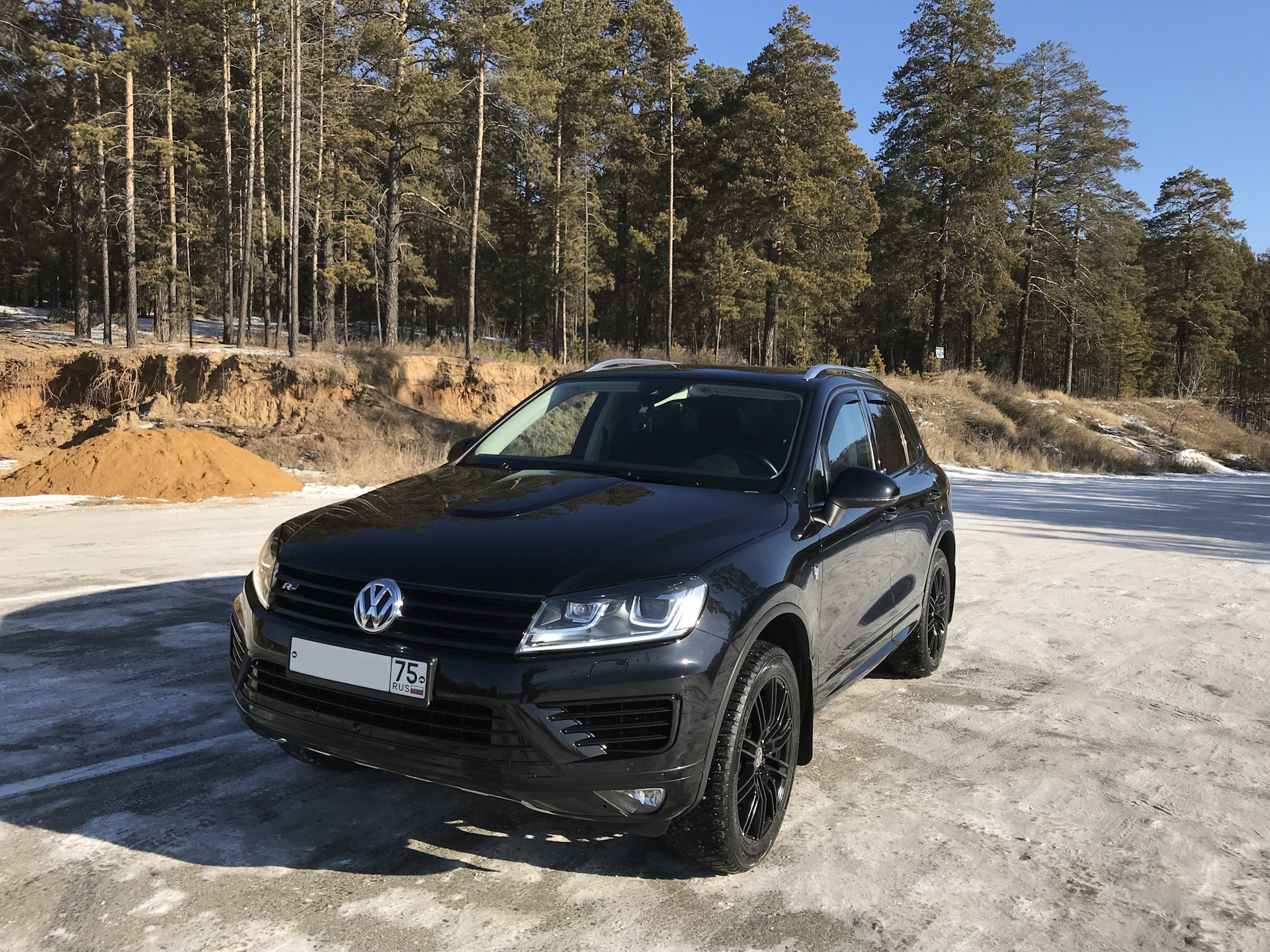 Volkswagen Touareg 2 черный