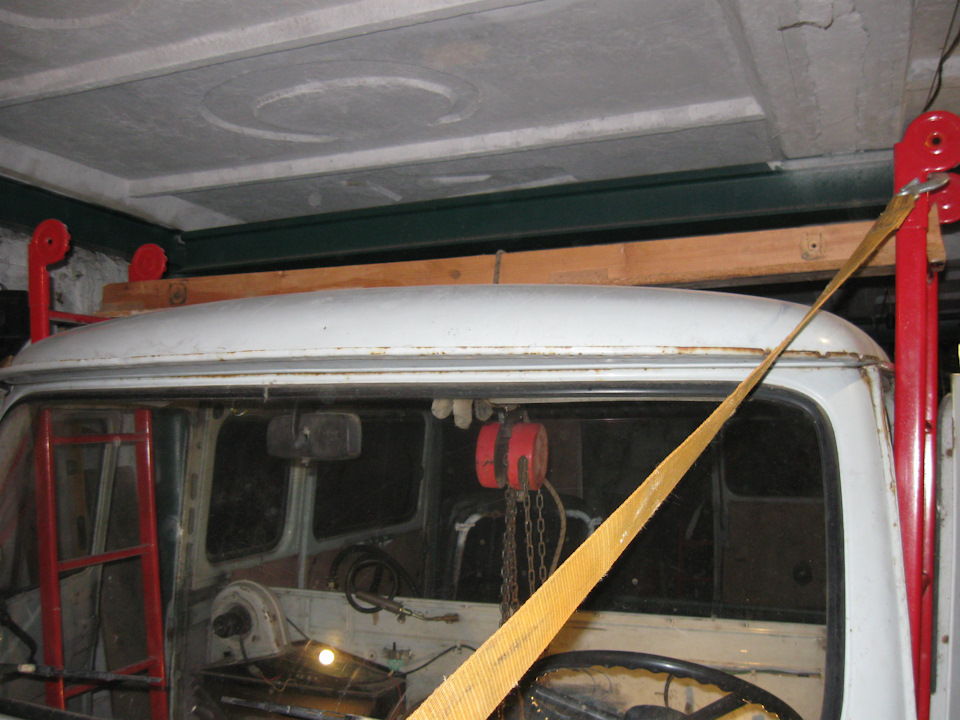 Вынимаем мотор буханки — УАЗ 2206, 2,9 л, 1998 года | своими руками ...