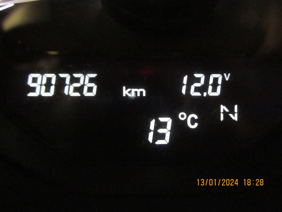 Пробег, при котором было переделано соединение топливного разъёма со шлангом — Lada Vesta SW (1G). Запчасти на фото: 13012024