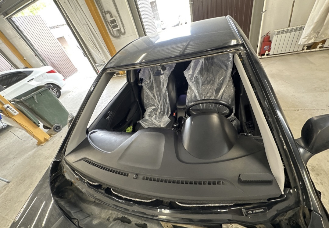 Замена лобового стекла Fuyao — Hyundai Solaris (1G), 1,6 л, 2013 года ...