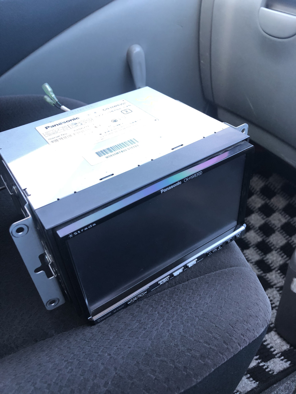 Магнитола panasonic Strada CN-HW830D — Toyota Vitz (10), 1 л