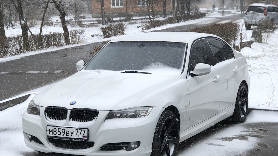 Замена прокладки поддона, подушек двигателя и маслоприемника — BMW 3 ...