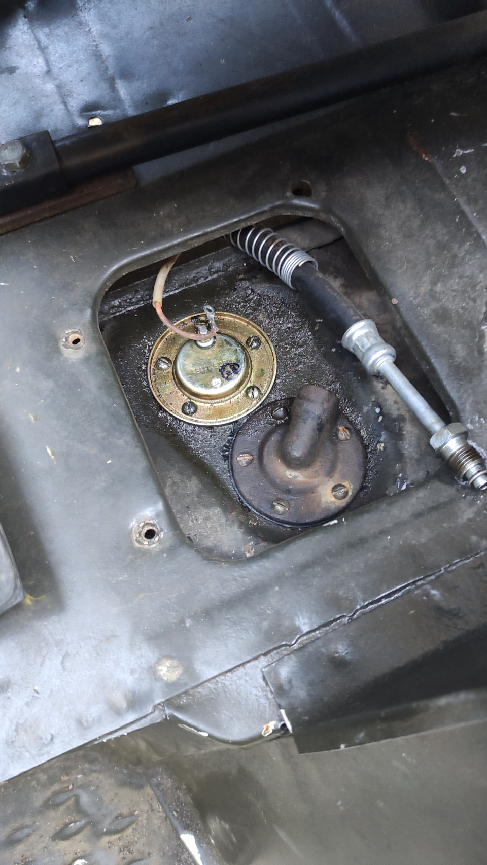 УАЗ вернулся. Замена бака, двухконтурное зажигание — УАЗ 469, 2,4 л ...