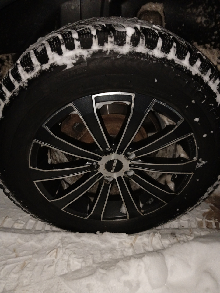 Шины зимние шипованные GT Radial 225/65 R17, литые диски MOMO 7,5Jx17 ...