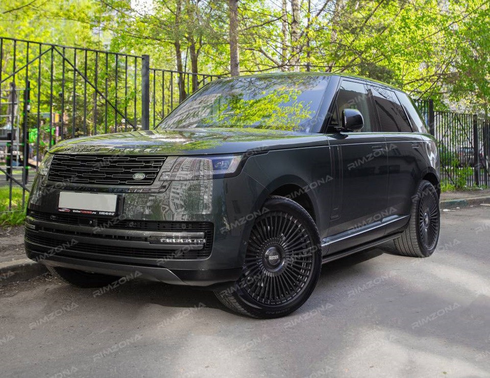 Кованые диски FORGIATO TRIMESTRE-M R22 на RANGE ROVER AUTOBIOGRAPHY ...
