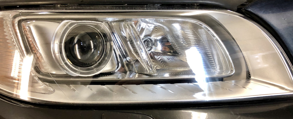 В новой пленке — Volvo XC70 III