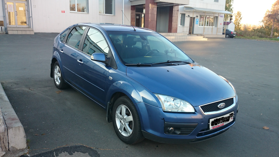 Focus 2 лобовое. Форд фокус 2 2004г. Ford Focus 2 хэтчбек. Форд фокус 2 Рестайлинг 2007. Форд 2 2007 1.8 хэтчбек дорестайлинг.