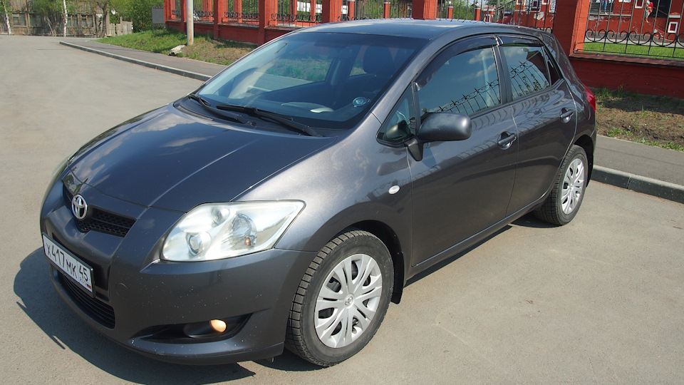 Л 2008. Тойота аурис 2008 серая. Тойота аурис серая 2009. Toyota Auris серая. Тойота аурис темно серая.