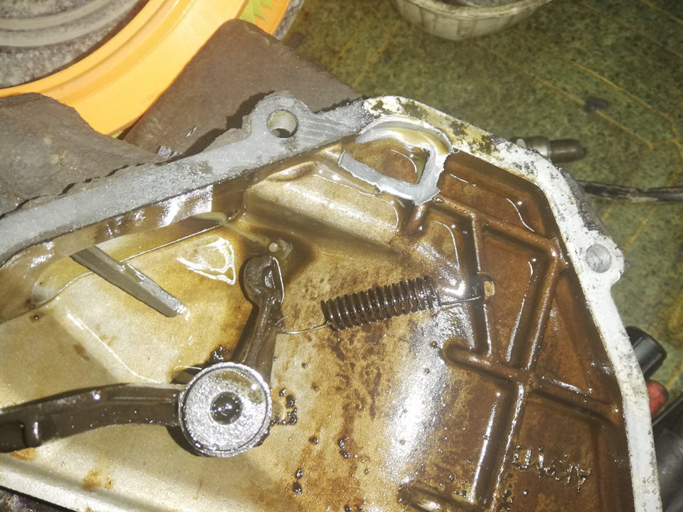 Маленький сюрприз под клапанной крышкой — ГАЗ Газель, 2,4 л, 2004 года ...