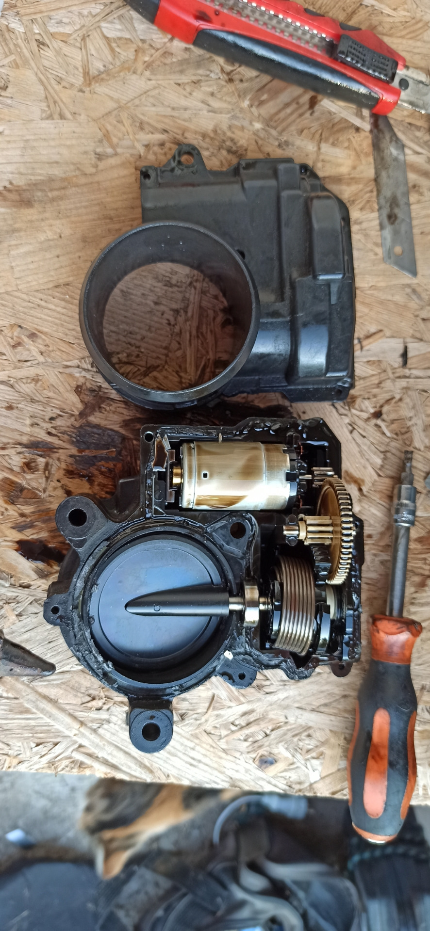 Дроссельная заслонка EP6DT — Peugeot 308 CC, 1,6 л, 2011 года | своими ...