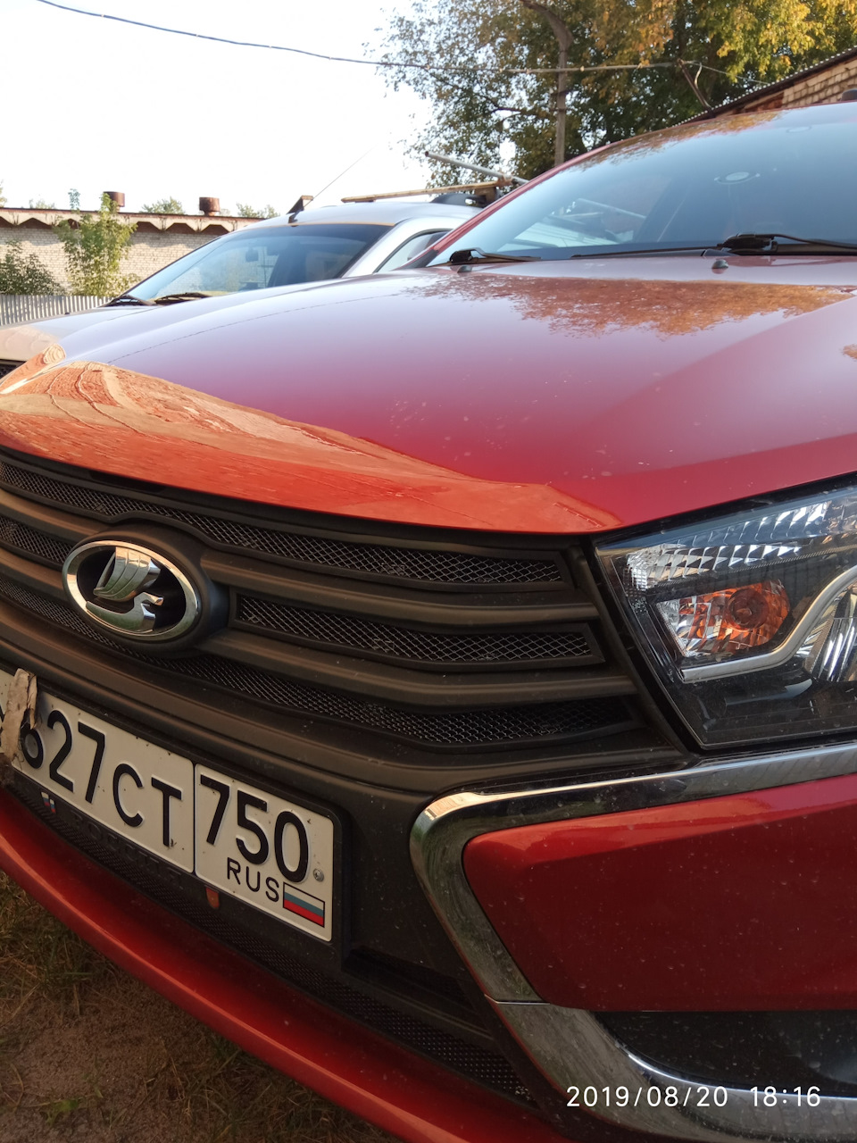 Защита радиатора — Lada Vesta, 1,6 л, 2018 года | аксессуары | DRIVE2