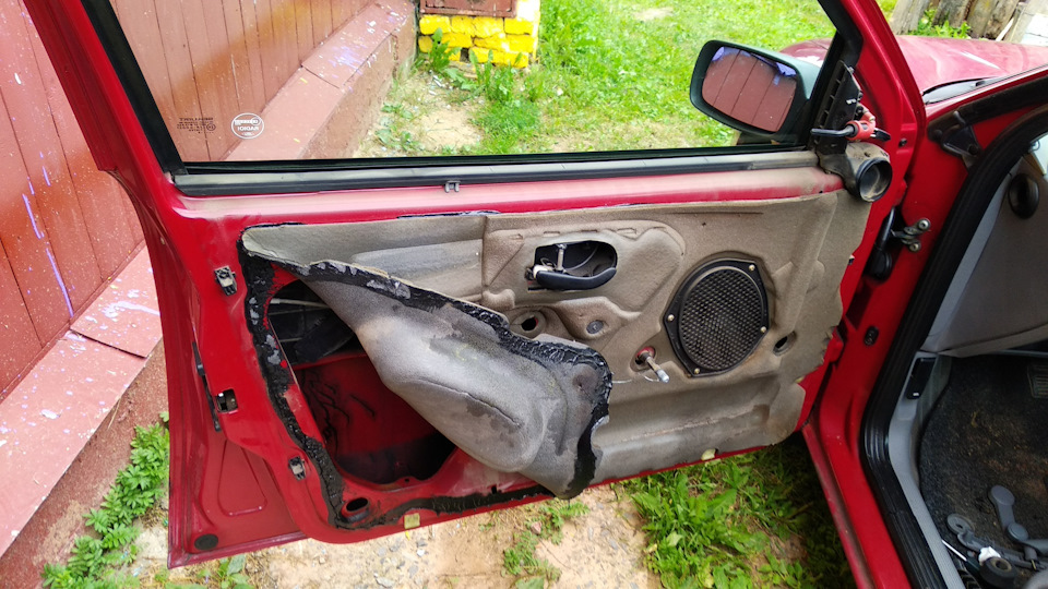 Скрип ручки двери — Ford Mondeo I, 1,8 л, 1993 года | своими руками ...