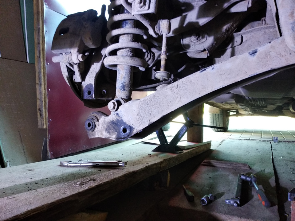 Замена плавающих сайлентблоков в задней подвеске — Mitsubishi Lancer IX ...