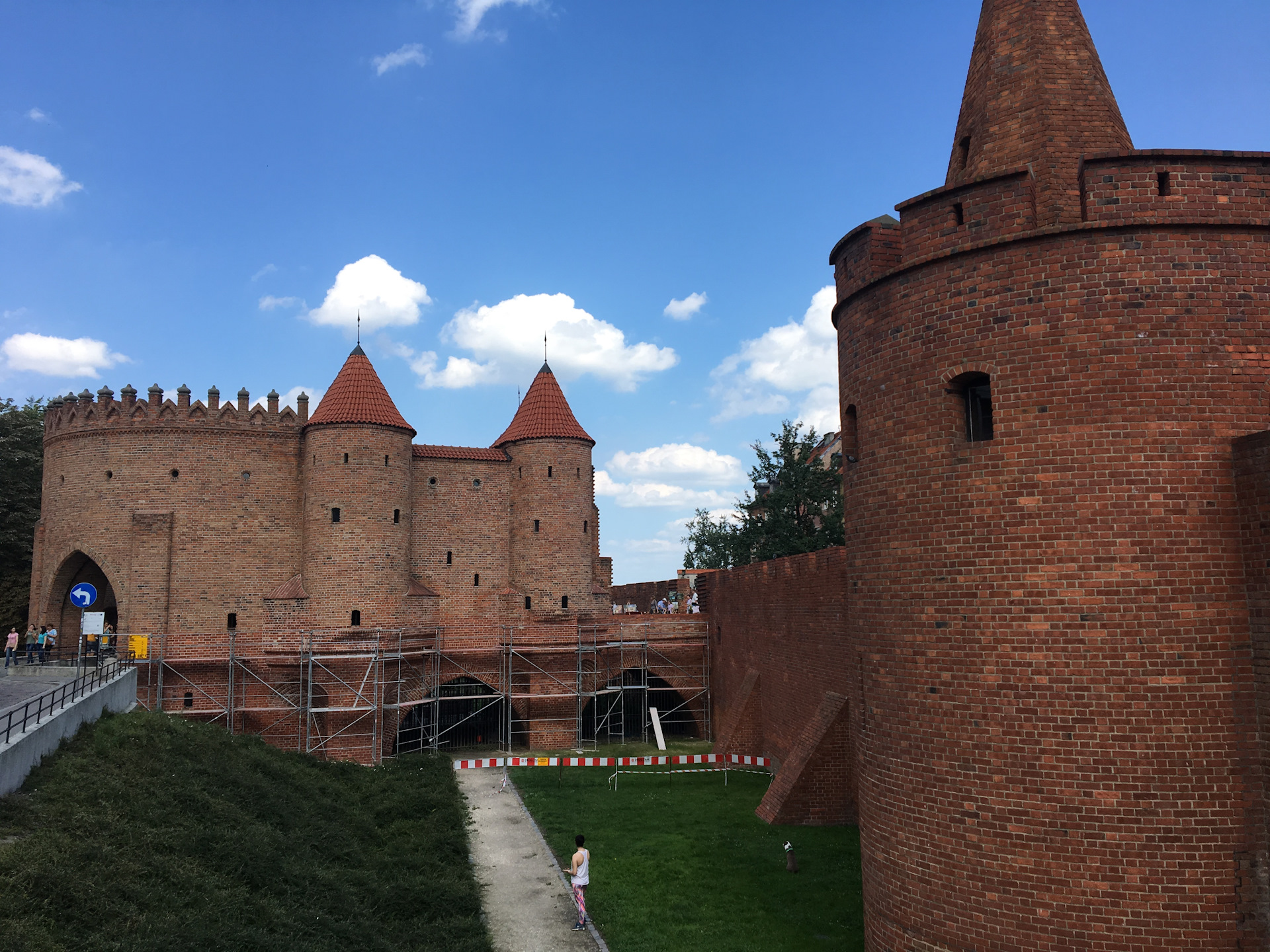 Барбакан. Барбакан замка. Фото Барбакана.