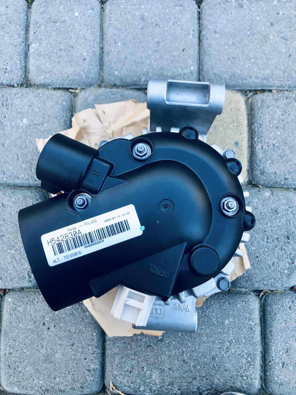 Оригинал Valeo — Ford Mondeo III ST220. Запчасти на фото: TG12C016