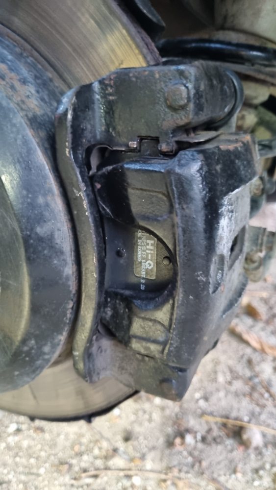 Замена задних тормозных колодок — Hyundai ix55, 3 л, 2011 года ...