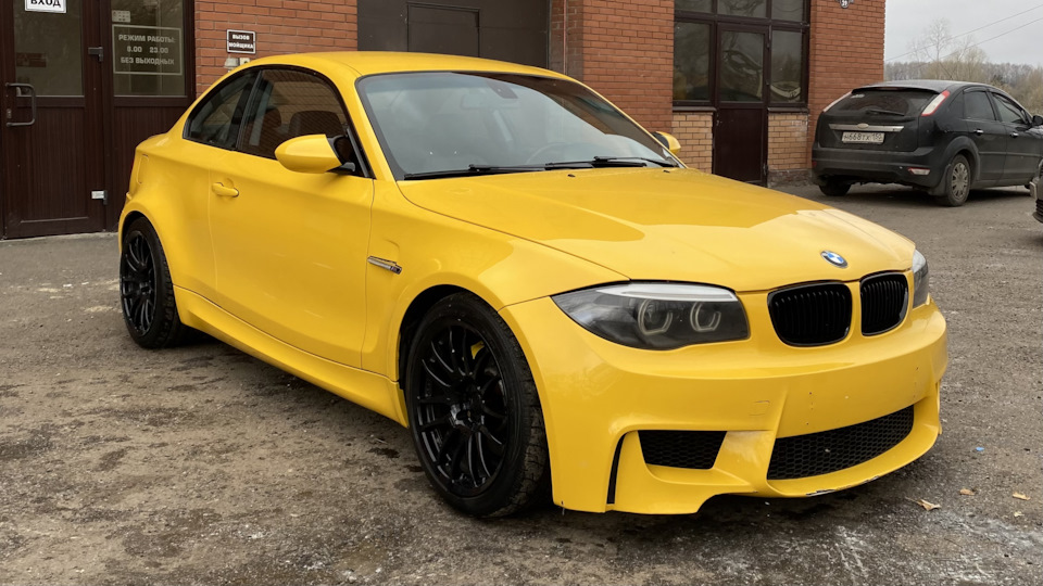 BMW 1 series Coupe (E82) 3.0 бензиновый 2008 | Vegas Yellow на DRIVE2