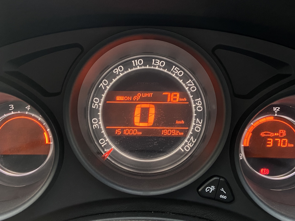 Заклинило ролик натяжителя и порвало ремень — Citroen C4 (2G), 1,6 л ...