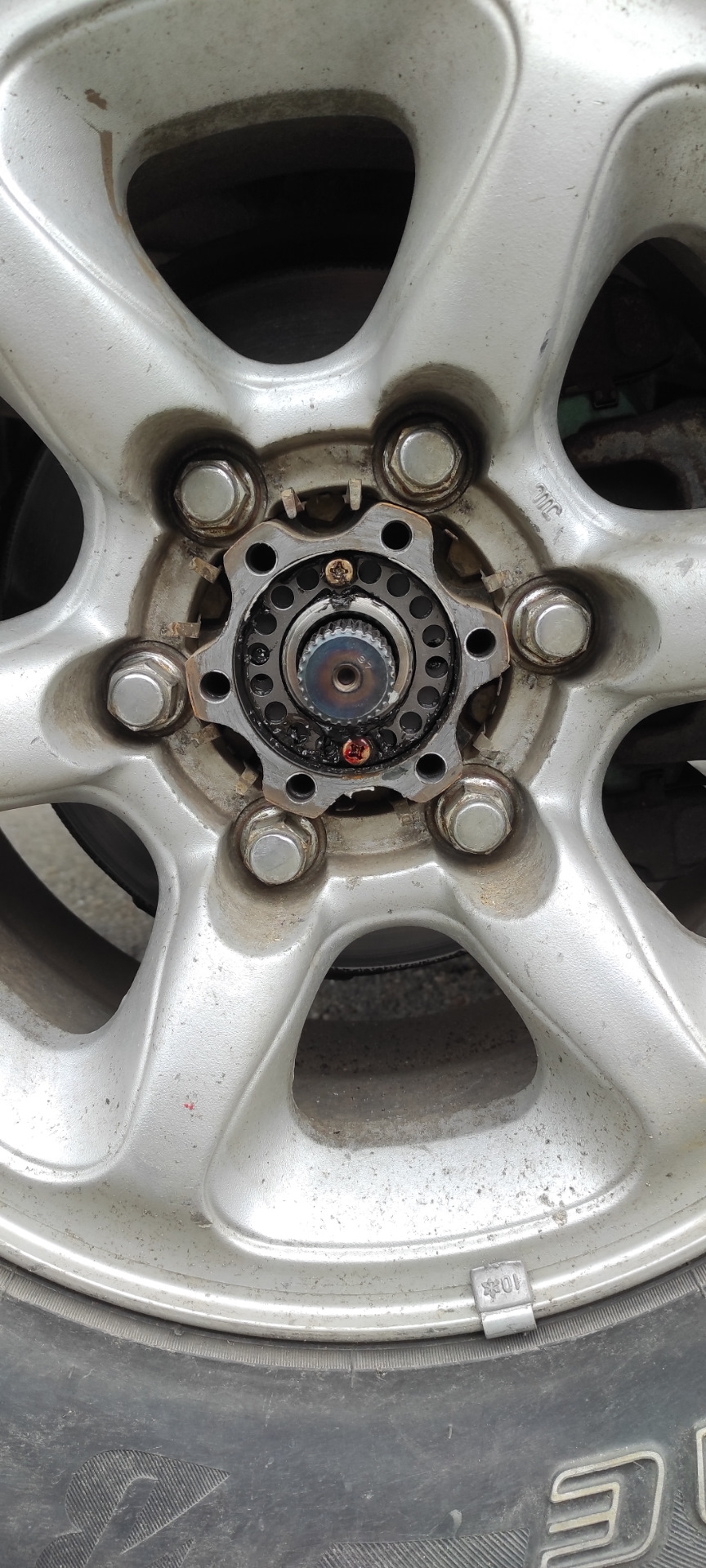 Регулировка ступичных подшипников — Mitsubishi Pajero (2G), 3 л, 1994 ...