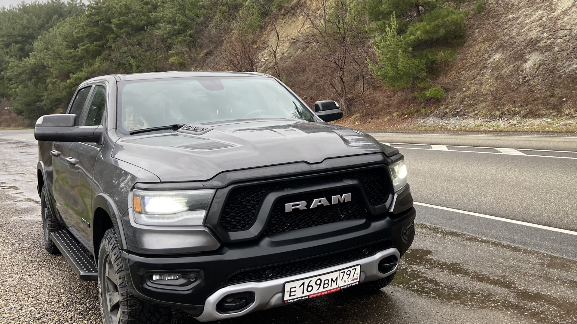 Dodge Ram 5.7 2019 REBEL HEMI 5.7 DRIVE2