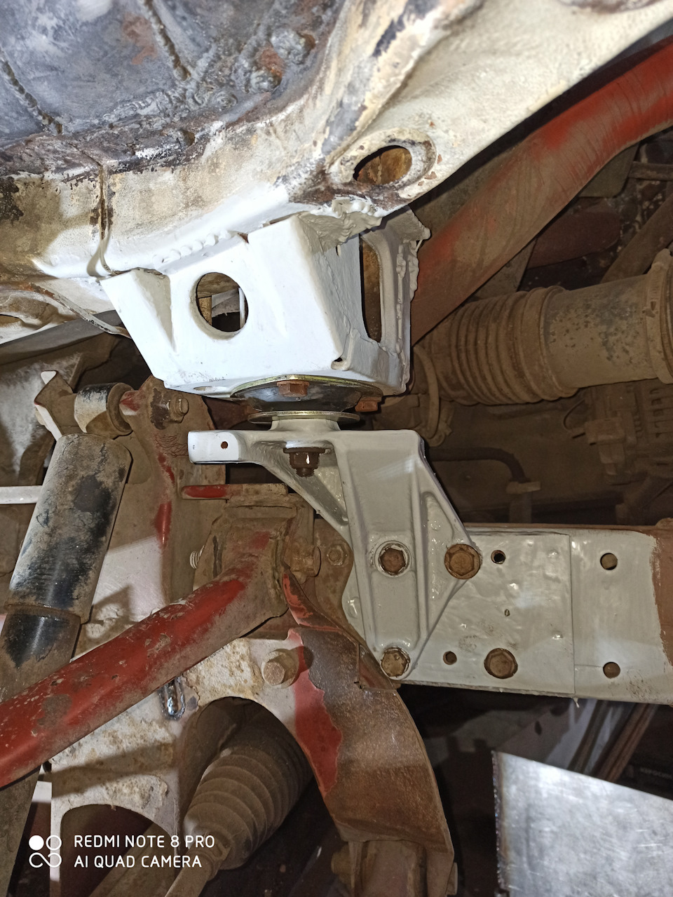 Замена подушек кабины — Iveco Daily (3G), 2,8 л, 2000 года | кузовной ...