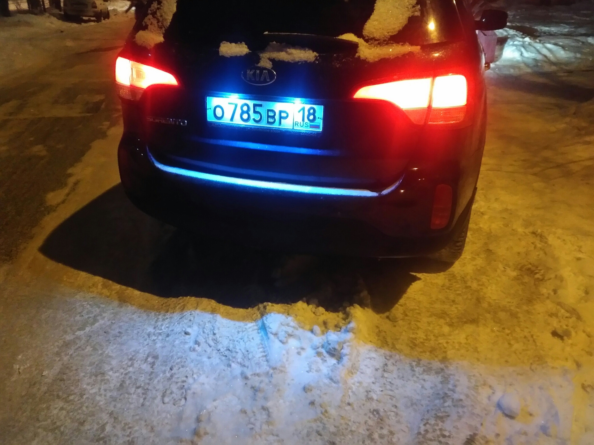 925012l000. подсветка гос номера на киа спортейдж. лампа подсветки номера соренто хм. наклейка номерная киа соренто. лампа подсветки номера соренто xm.