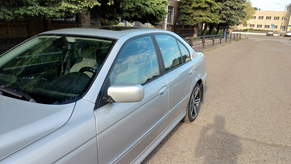 Shadow line. BMW e39 Shadow line. BMW 5 Shadow line.