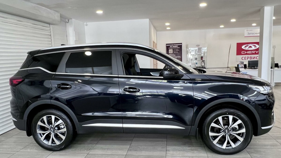 Chery tiggo pro max 2023. Chery 7pro Black. Чери Тигго 7 про 2022 глубокий черный. Chery Tiggo официальный дилер Краснодар. Чери 7 плюс 2022.