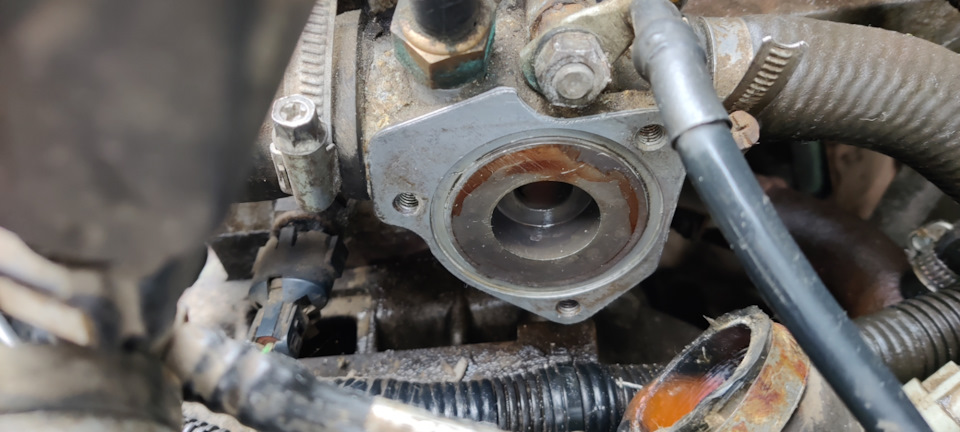 Замена термоэлемента — Lada Калина универсал, 1,6 л, 2008 года ...