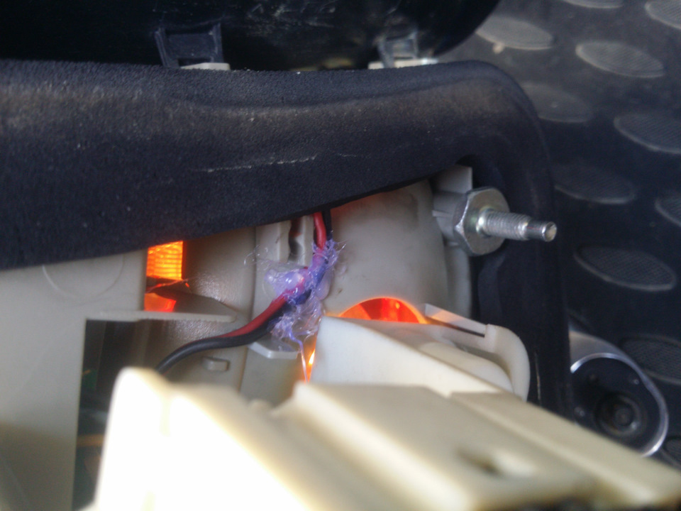 Временами не горит задний габарит E90 LCI — BMW 3 series (E90), 2 л ...