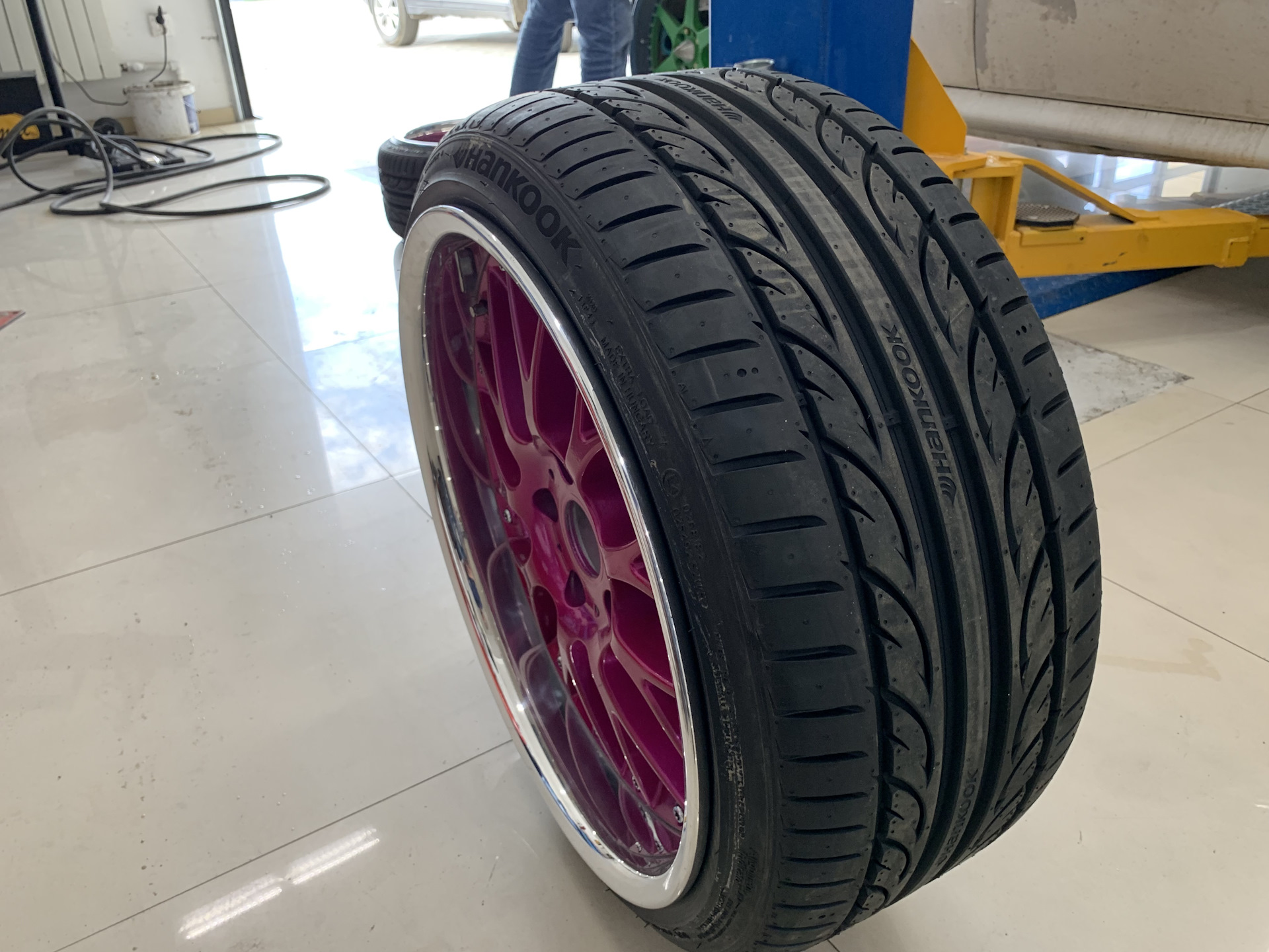 Шины 225 35 r20. 225/35 9.5 J. 225 35 R18 9.5j. 225/35 R18. Hankook Ventus v12 evo2.