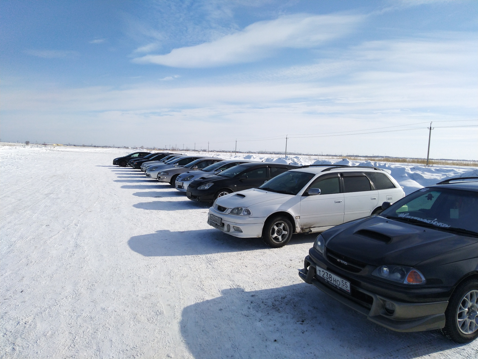 Авто благовещенск. Автодром Иртыш Омск. Гоночная трасса в Омске. Автодром Омская область. Авто жром Тойота Калдина.