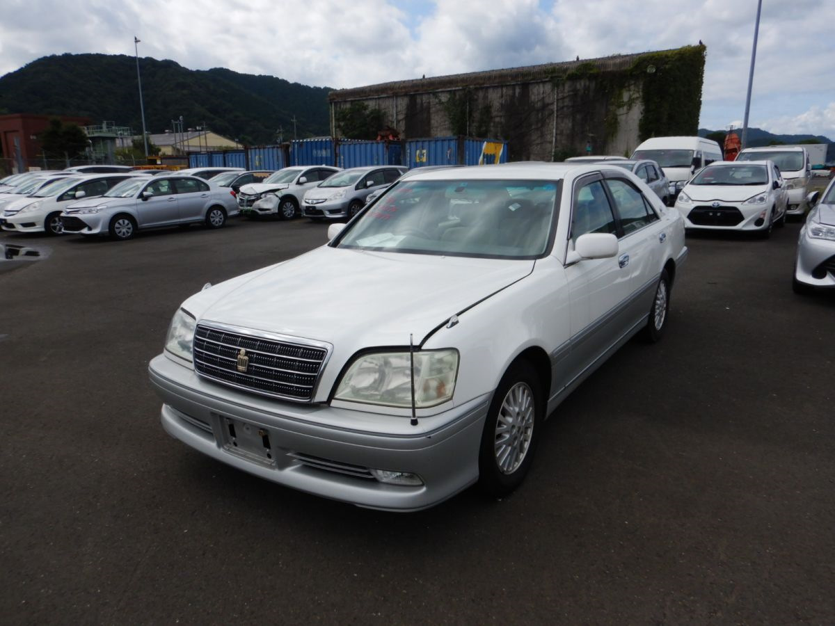 Toyota Crown Royal Saloon 2019