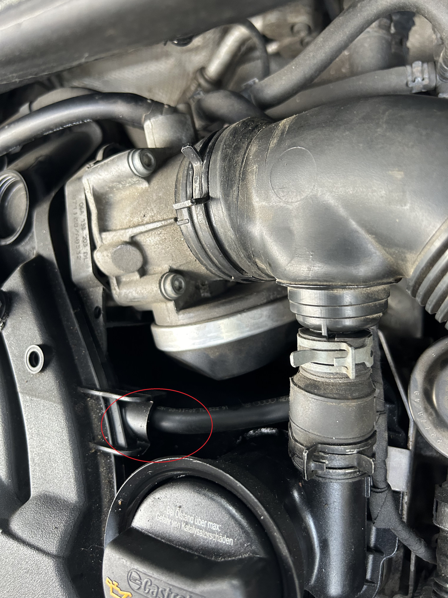 Клапан ВКГ (Подсос воздуха) — Volkswagen Golf Mk5, 1,6 л, 2007 года ...