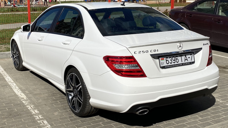 Мерседес w204 амг. 3. Assyst plus мерседес. То на мерседес w204. Мерседес кулон серебряный.