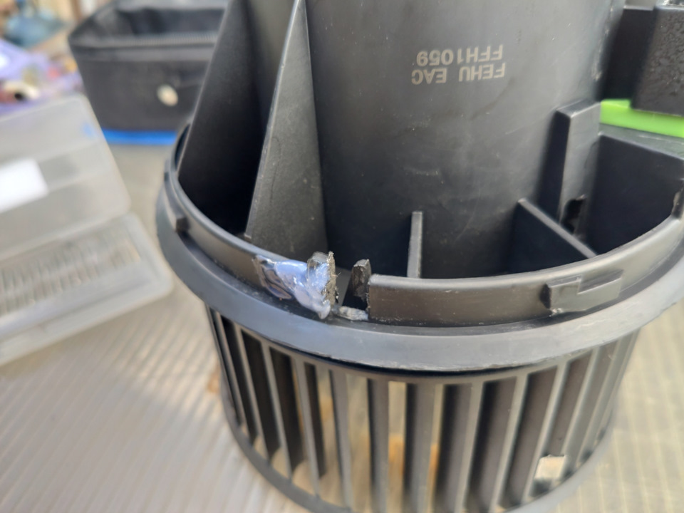 Фото в бортжурнале Ford Mondeo IV. Запчасти на фото: FFH1059