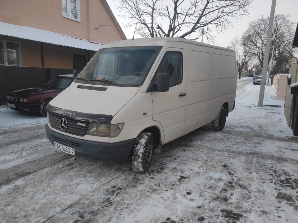 mercedes sprinter не заводится на горячую