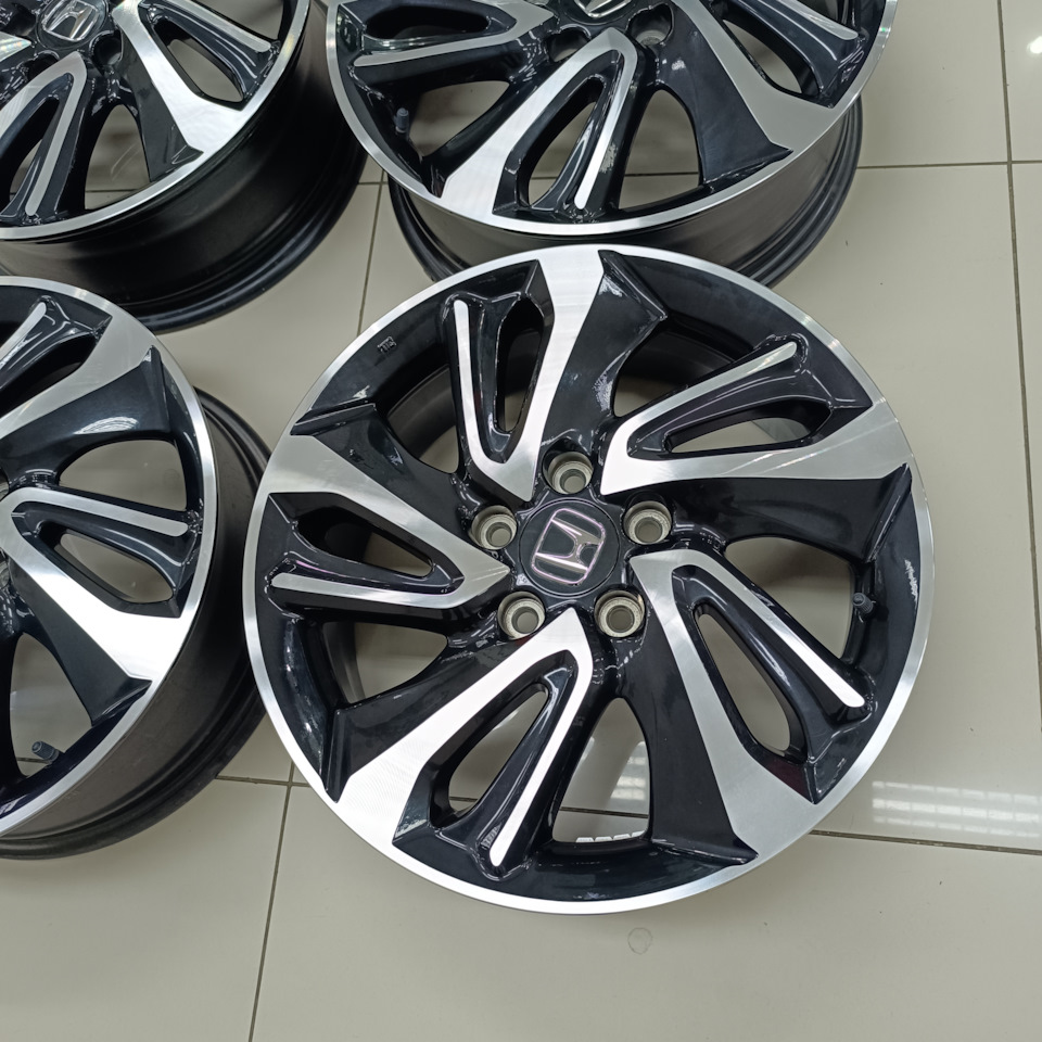 Литые диски Honda 6Jx17 ET50 5x114,3 на Honda Stepwgn (5G), Honda Stepwgn  (3G), Honda Stepwgn (4G). Б/у | 47 000 ₽ в городе Зеленогорск | DRIVE2