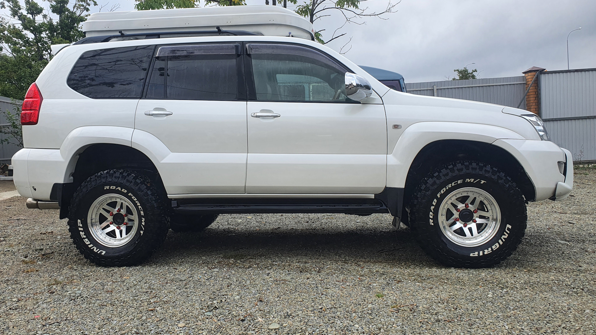 переделанный прадо 120. Land cruiser 120 gx. вынос колес тойота прадо 120. стайлинг прадо 120. Toyota land cruiser prado 2008 tuning.