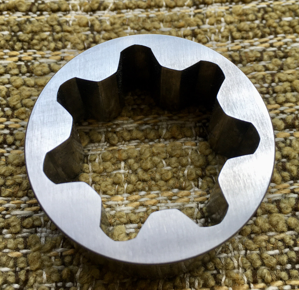 Новая — Volvo XC60 (1G)