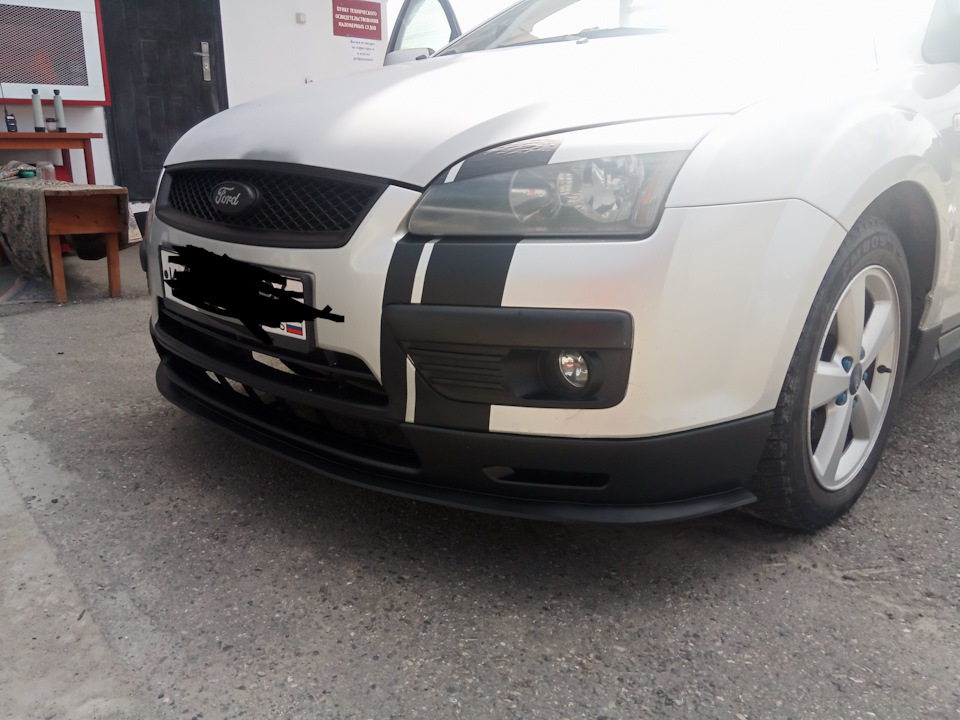 Резиновая губа на бампер — Ford Focus Hatchback II, 1,6 л, 2006 года ...