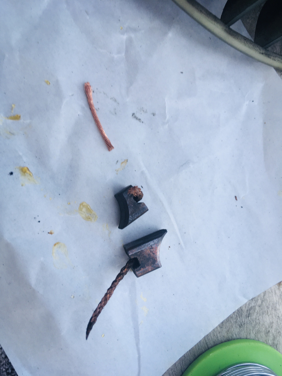 05.07.2021, замена щёток на моторчике печки — Mercedes-Benz C-class ...